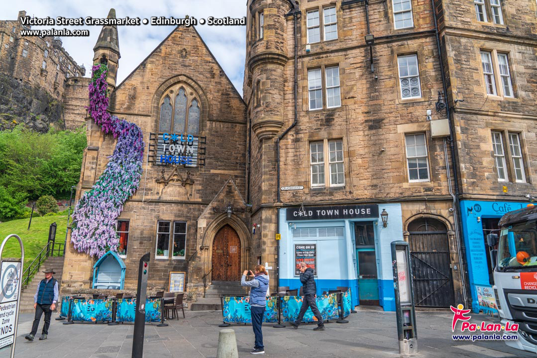 Victoria Street & Grassmarket